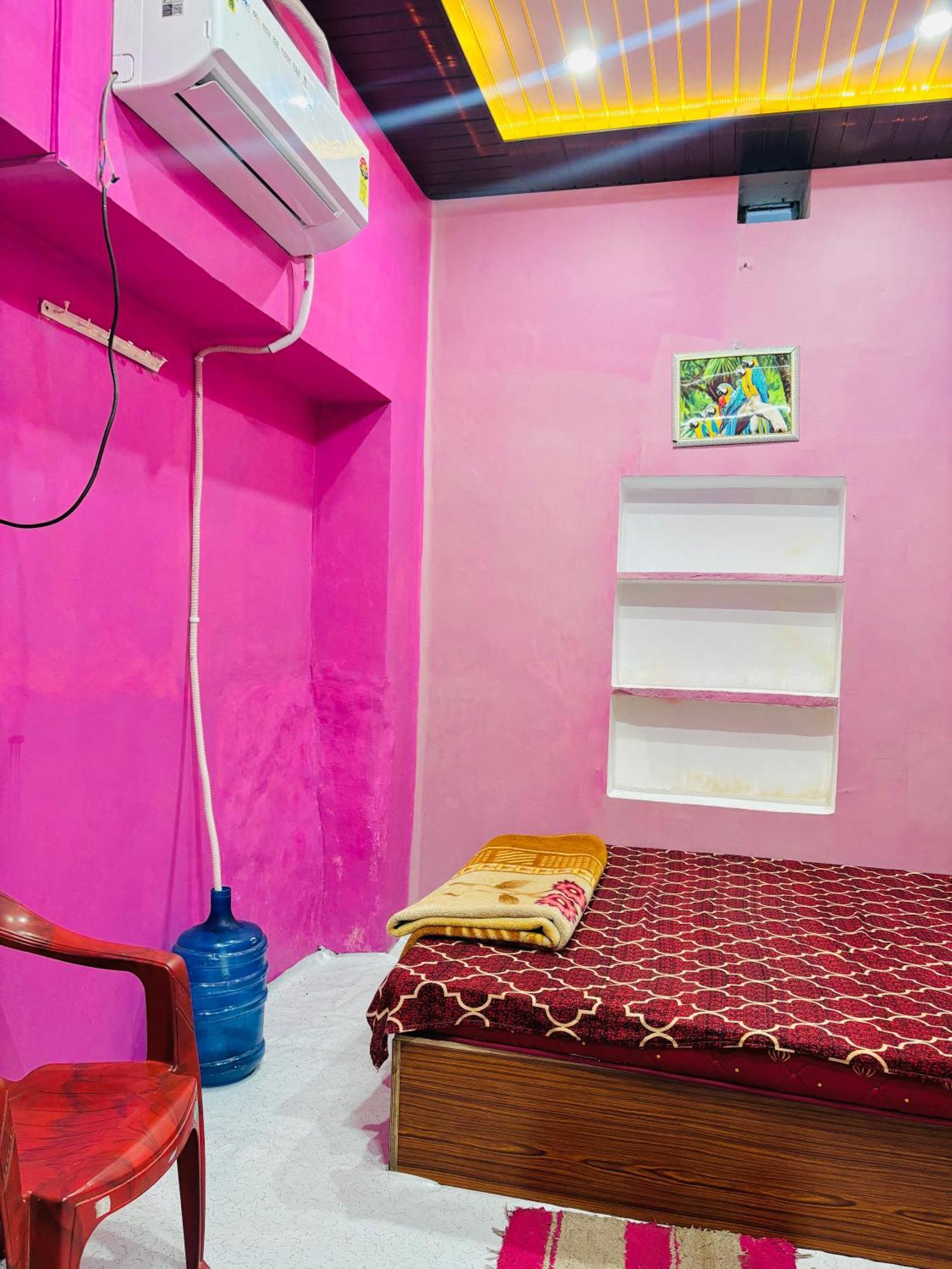 Shivalay Paying Guest House Varanasi Exterior foto