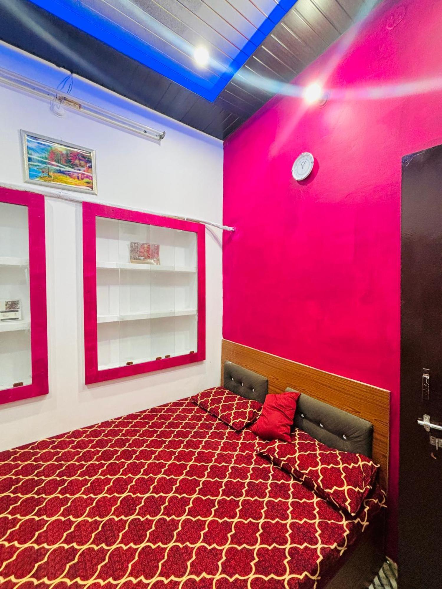 Shivalay Paying Guest House Varanasi Exterior foto
